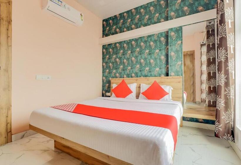 호텔 Oyo 77970  Sangam