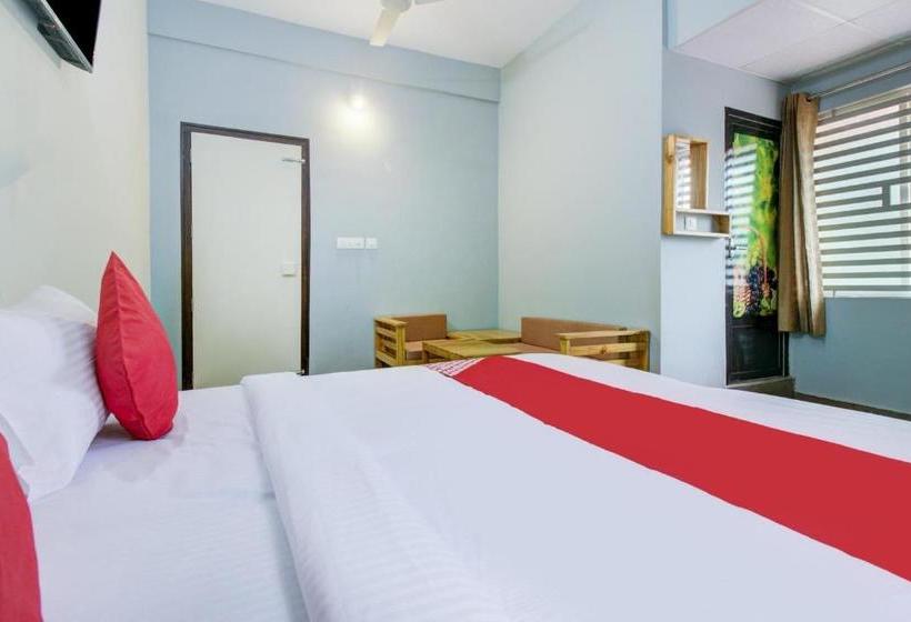 בית מלון כפרי Oyo 78010 Beach Residency