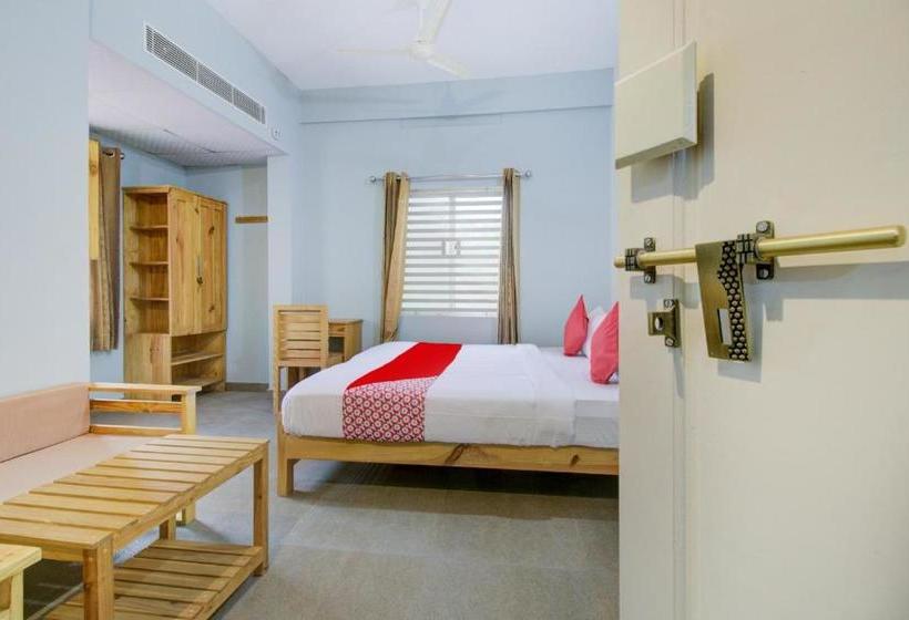 בית מלון כפרי Oyo 78010 Beach Residency