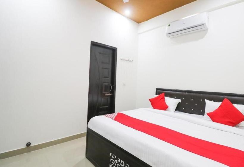 호텔 Oyo 78080 Dc Guest House