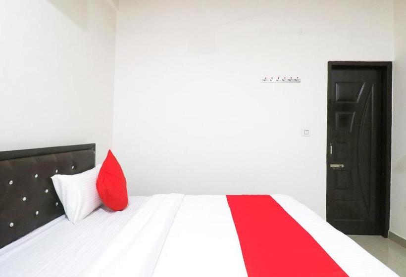 호텔 Oyo 78080 Dc Guest House