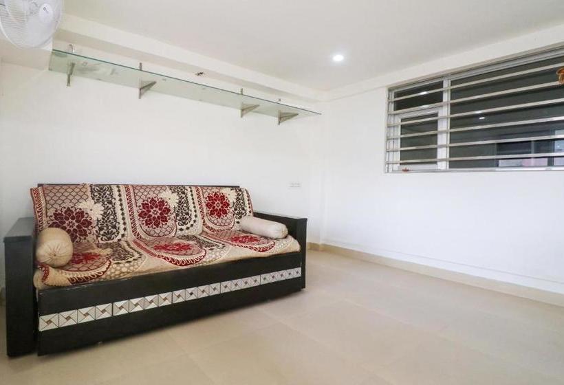 호텔 Oyo 78080 Dc Guest House