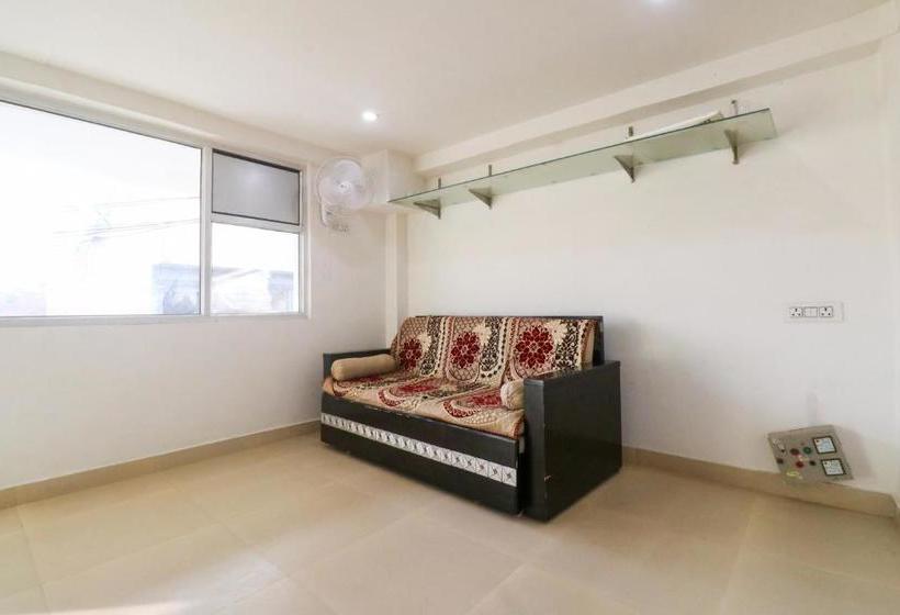 호텔 Oyo 78080 Dc Guest House