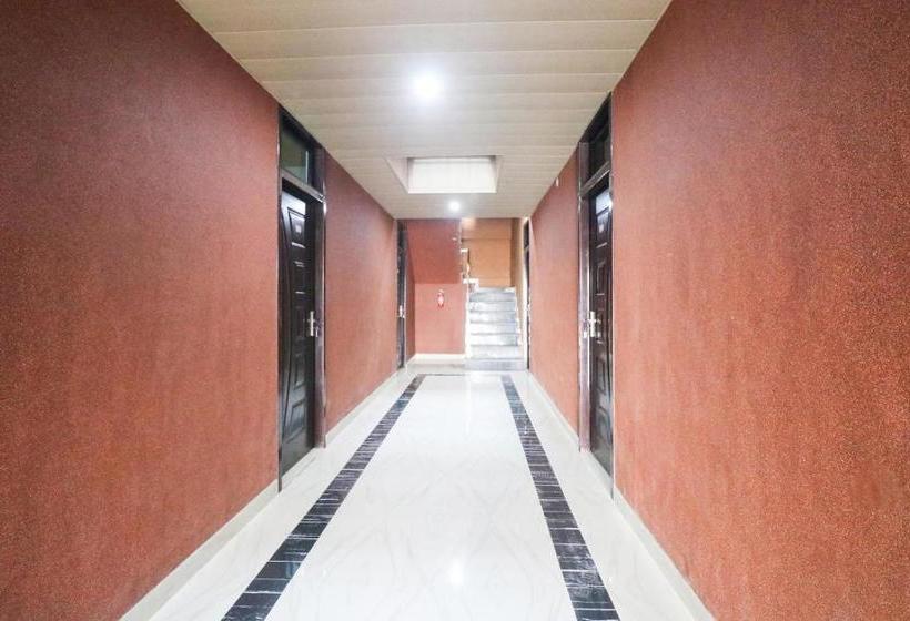 호텔 Oyo 78080 Dc Guest House