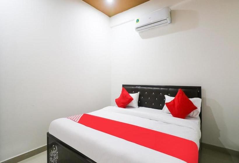 호텔 Oyo 78080 Dc Guest House