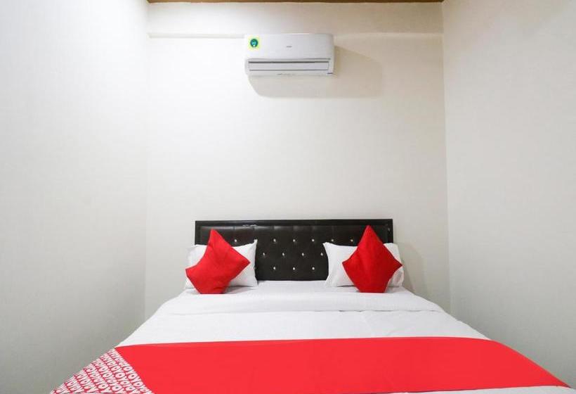 호텔 Oyo 78080 Dc Guest House