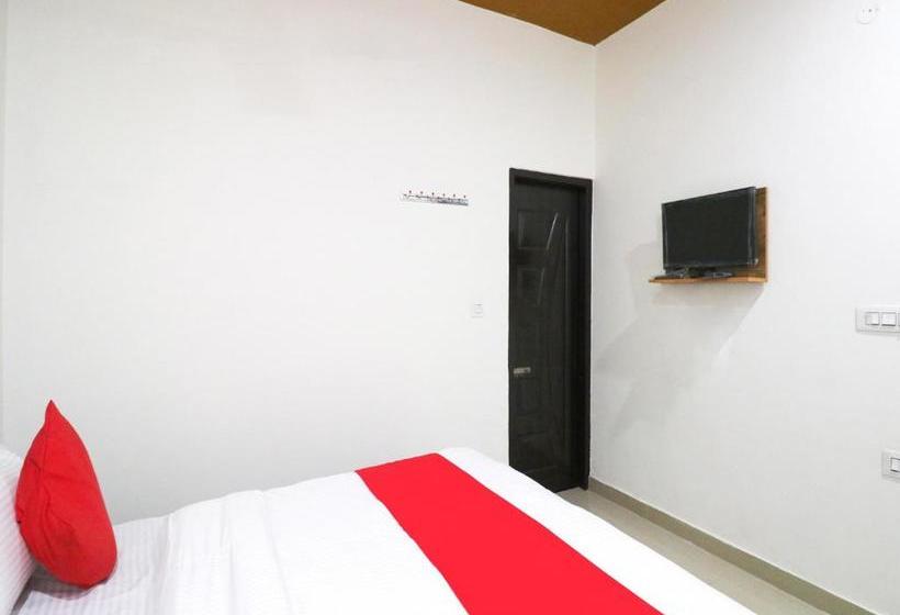 호텔 Oyo 78080 Dc Guest House