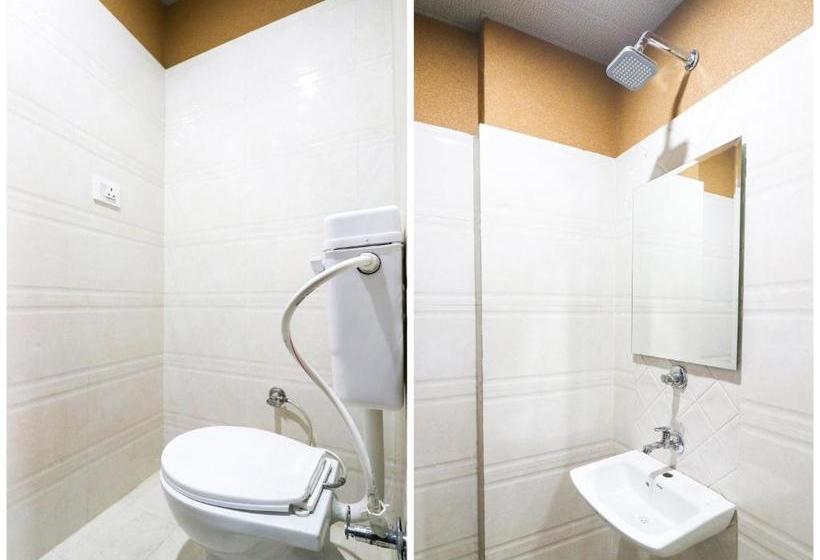 호텔 Oyo 78080 Dc Guest House