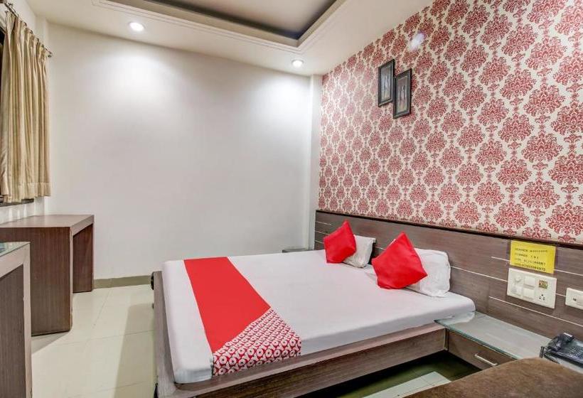 ホテル Oyo 78174 Neelkanth