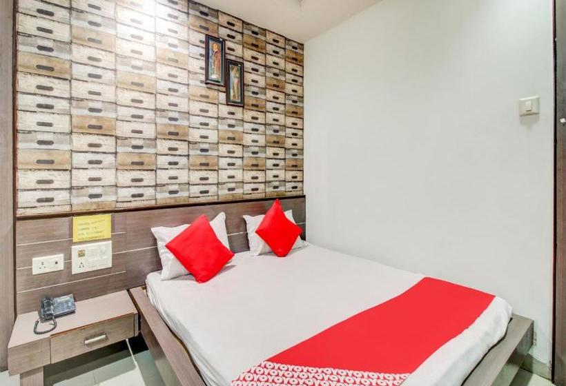 ホテル Oyo 78174 Neelkanth