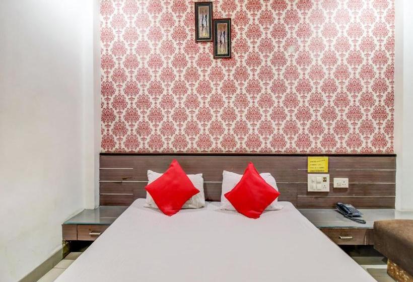 ホテル Oyo 78174 Neelkanth