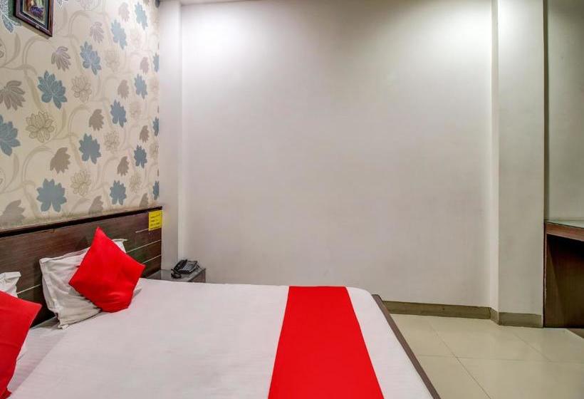 ホテル Oyo 78174 Neelkanth