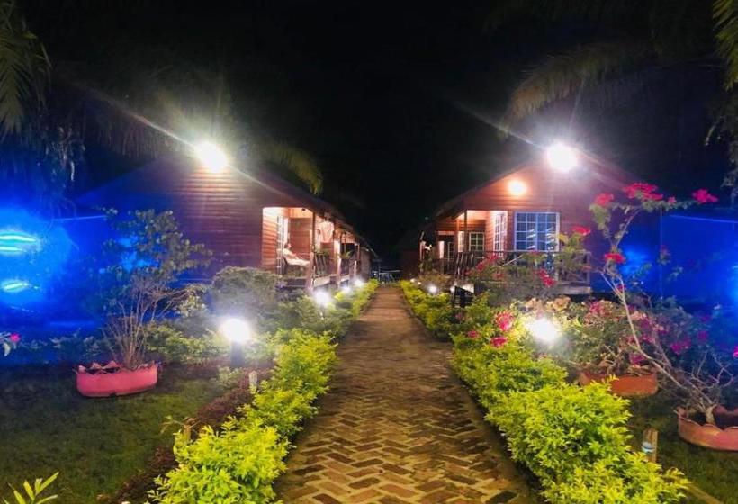 فندق Bubul Village Stay Semporna