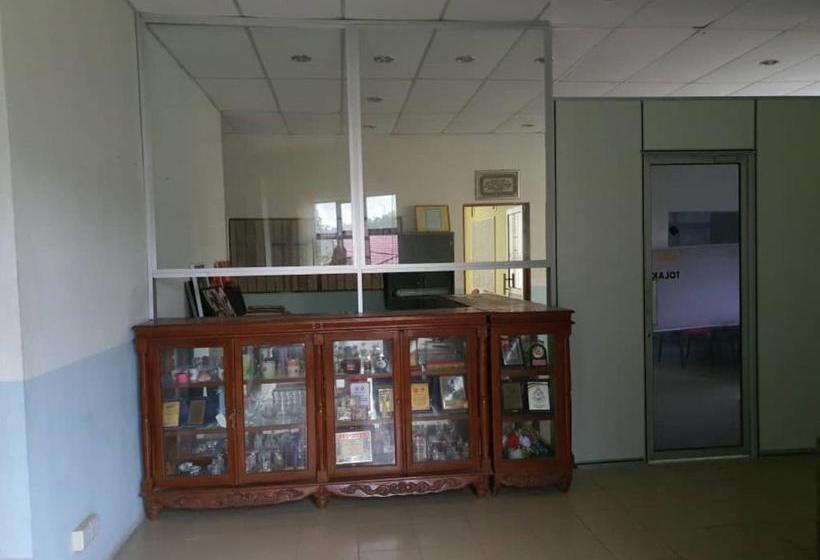 فندق Oyo 90174 Tuah Inn