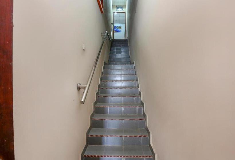 فندق Oyo 90174 Tuah Inn