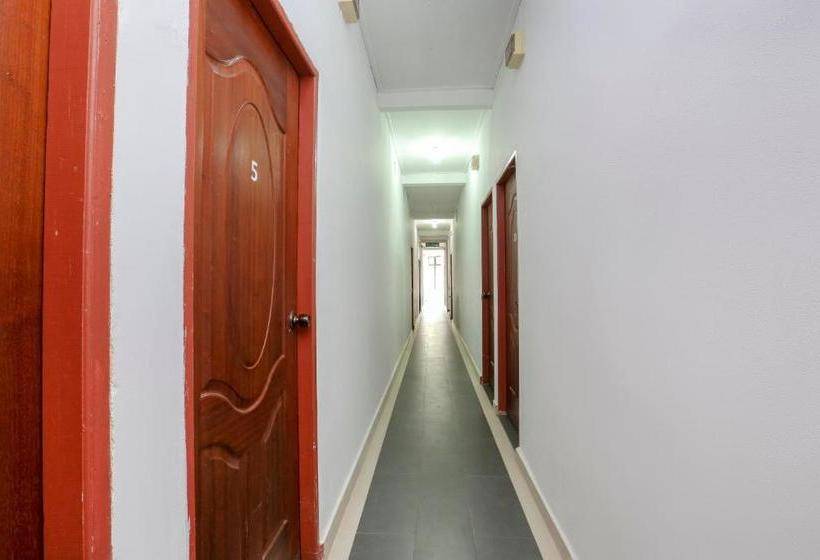 فندق Oyo 90174 Tuah Inn