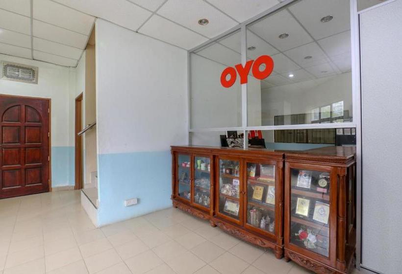 فندق Oyo 90174 Tuah Inn
