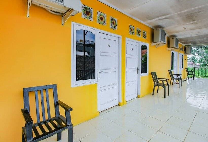فندق Oyo 90216 Kost Sanny