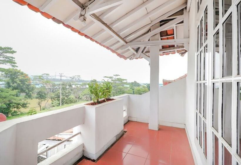 فندق Oyo 90223 Bumi Langit