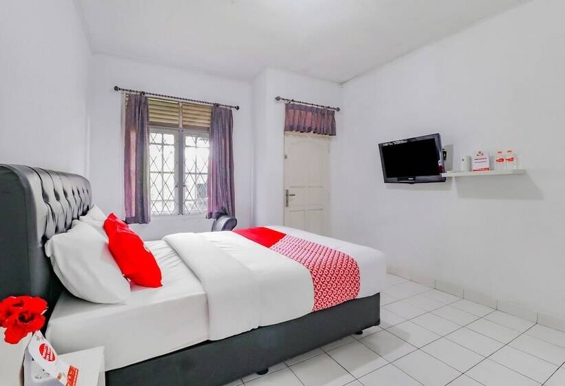 فندق Oyo 90223 Bumi Langit