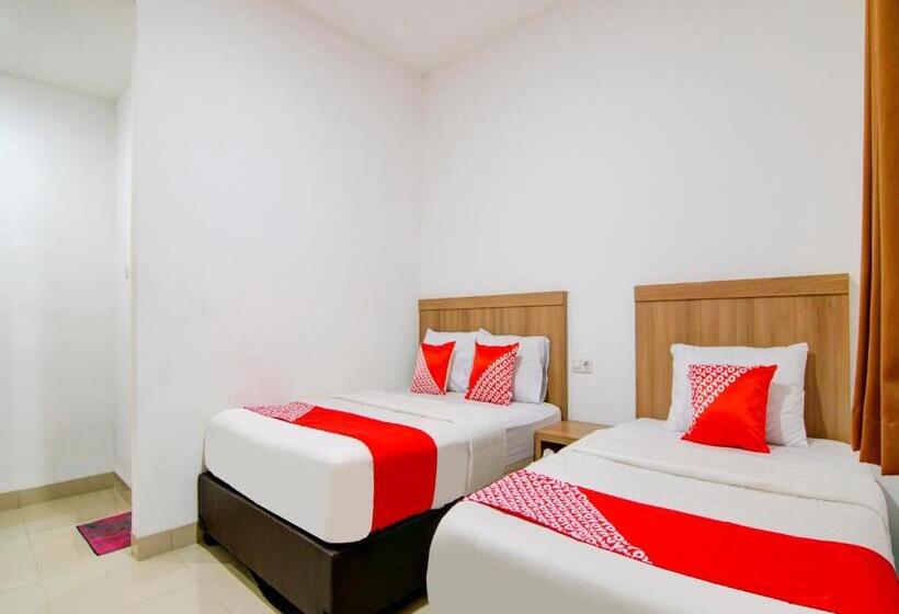 호텔 Oyo 90233 The Shine Residence