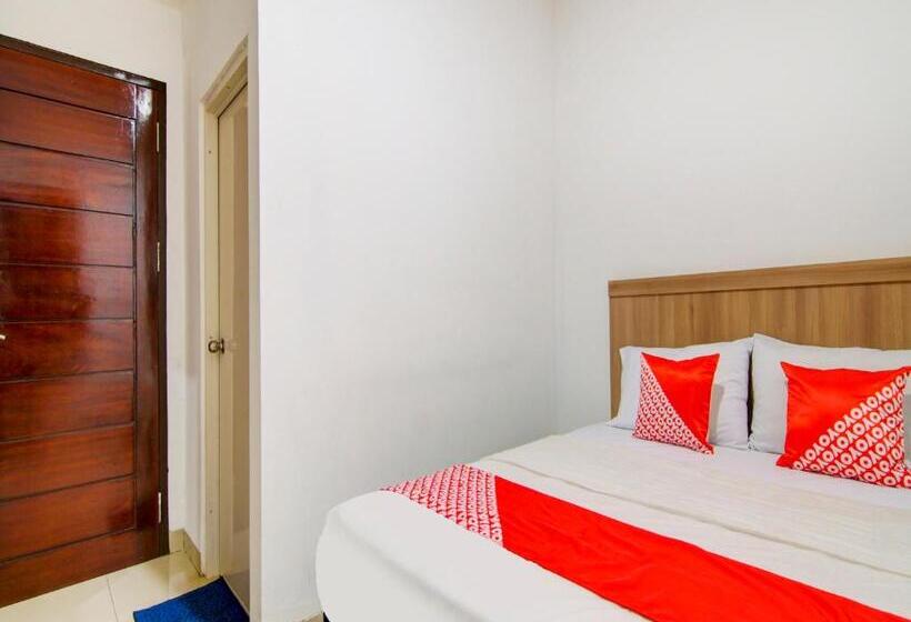 Отель Oyo 90233 The Shine Residence