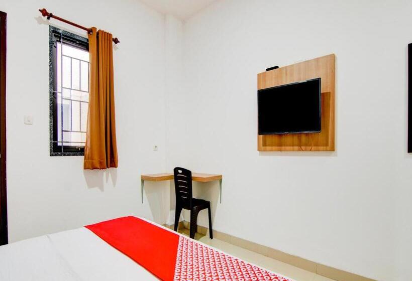 Отель Oyo 90233 The Shine Residence