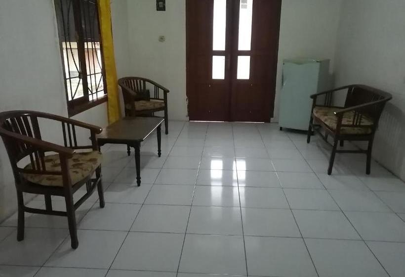 호텔 Oyo 90255 Villa Cipendawa Md28 Cianjur