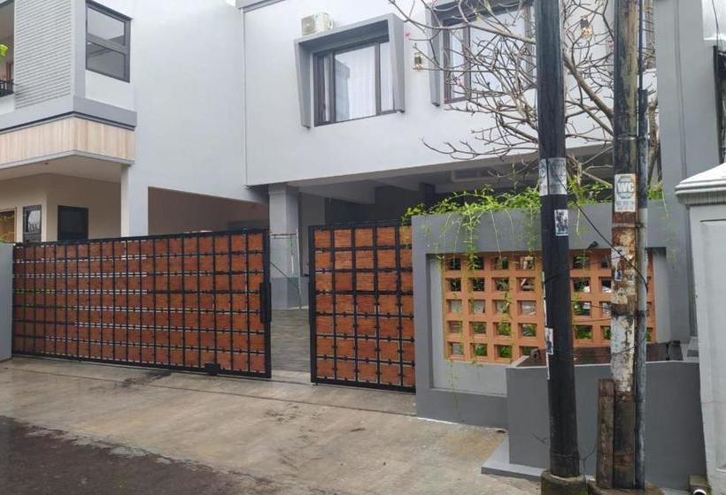 בית מלון כפרי Oyo 90256 My Kost