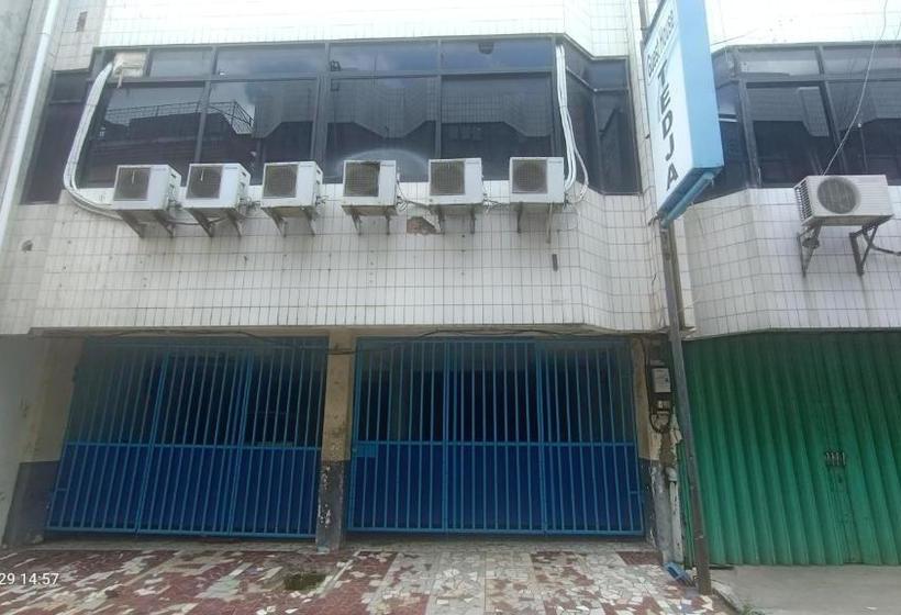 酒店 Oyo 90264 Tedja Guest House