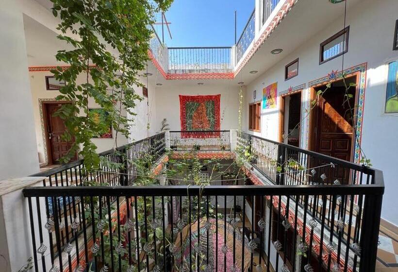 Отель Pushkar Golden Haveli