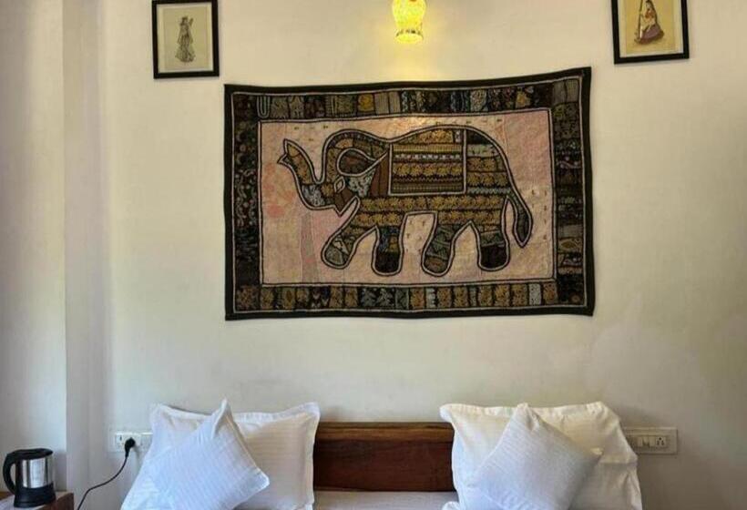 Отель Pushkar Golden Haveli