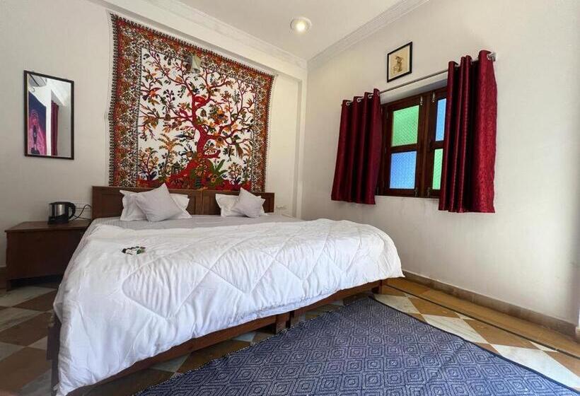 Отель Pushkar Golden Haveli