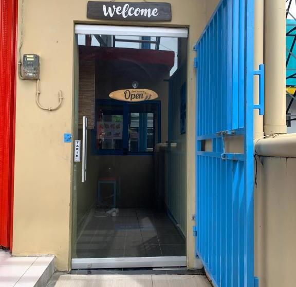 호텔 Reddoorz Near Gembira Loka Zoo 3