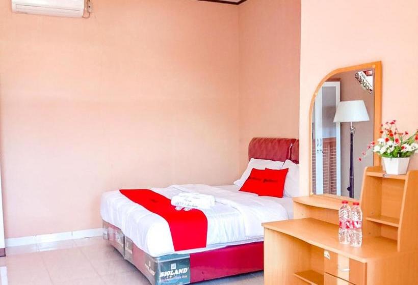 בית מלון כפרי Reddoorz Near Reremi Pemancar Manokwari