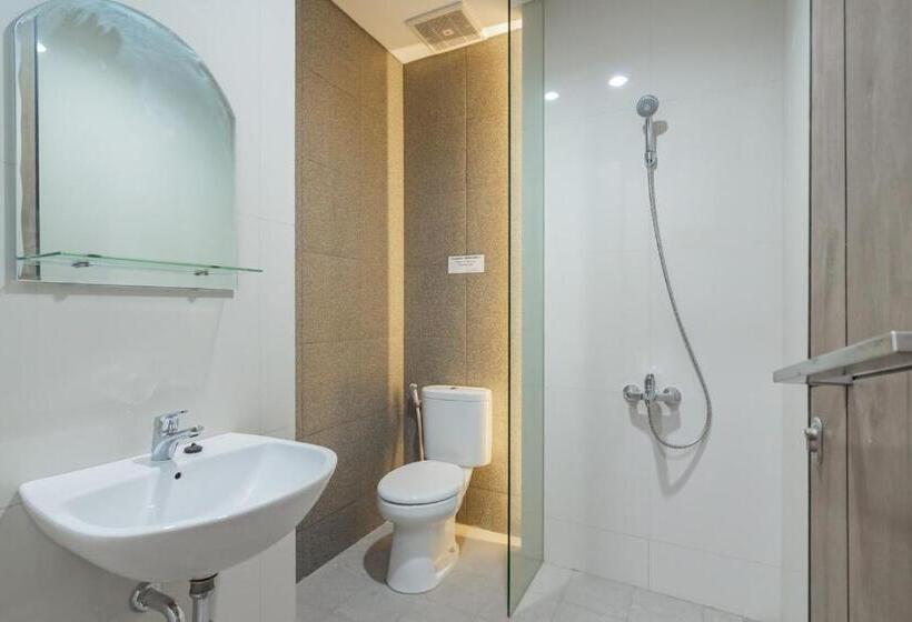 호텔 Reddoorz Plus @ Cirebon City Center