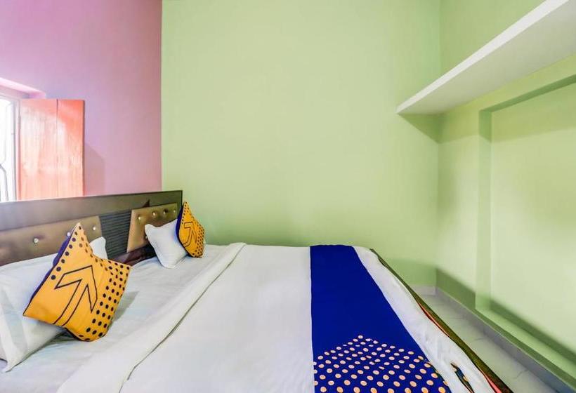 ホテル Spot On 77611 Hanuman Ji Guesthouse