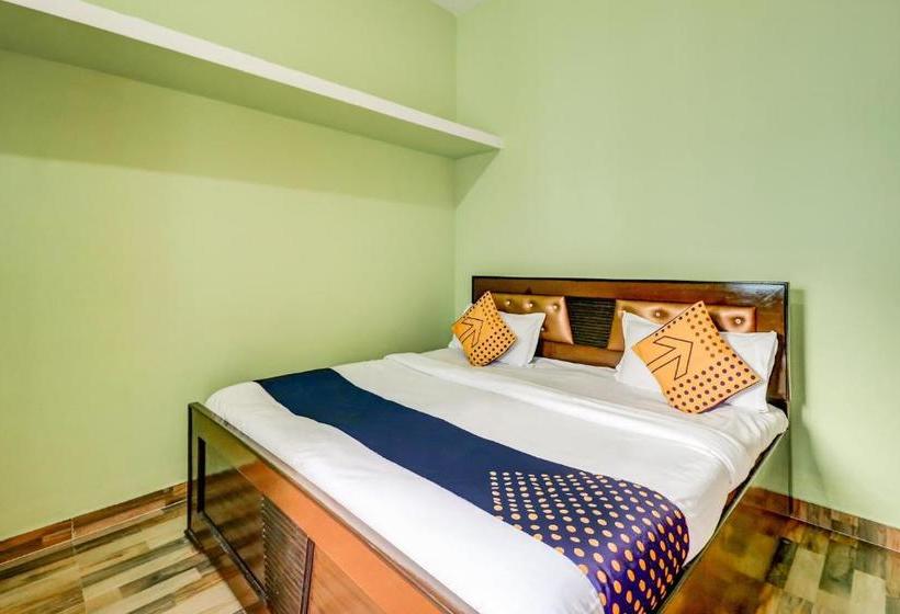 ホテル Spot On 77611 Hanuman Ji Guesthouse