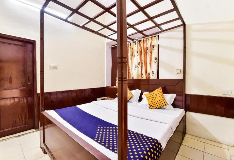 호텔 Spot On 77820  Shri Krishna And Restaurant