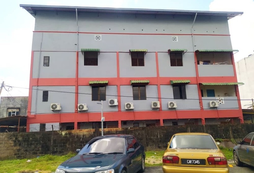 فندق Spot On 90179 Moza Inn