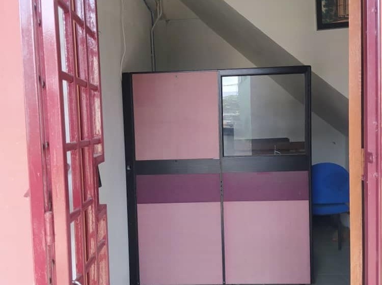 فندق Spot On 90179 Moza Inn