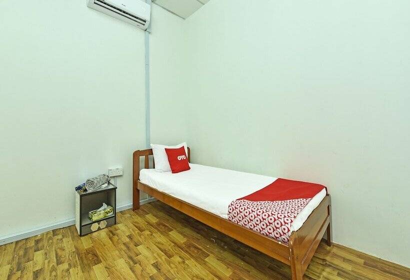 בית מלון כפרי Spot On 90181 Cz Classic