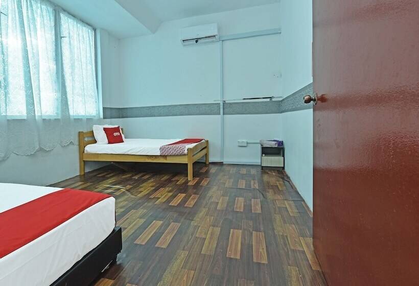 בית מלון כפרי Spot On 90181 Cz Classic