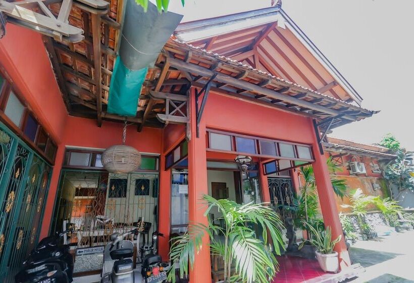ホテル Griya Istana 1