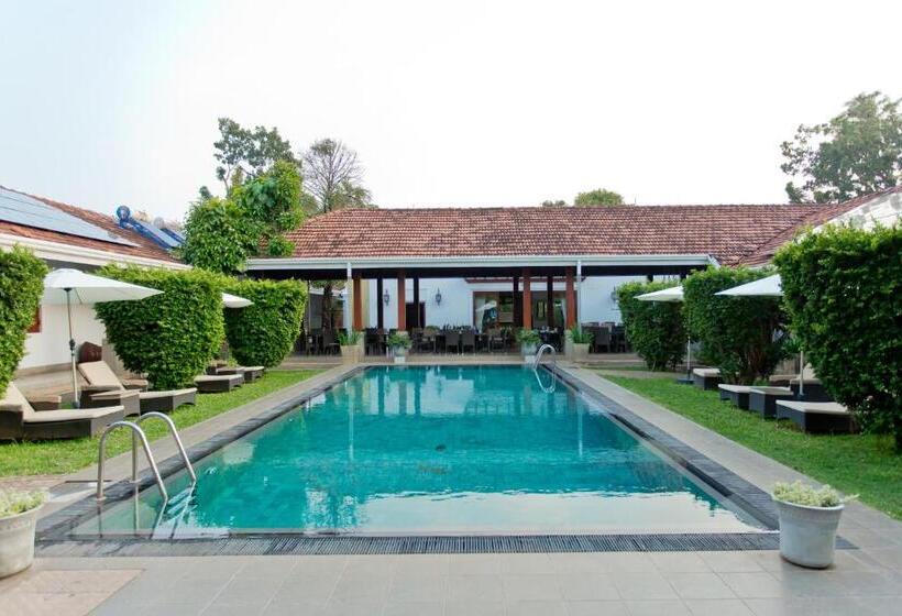 בית מלון כפרי Swanee Grand