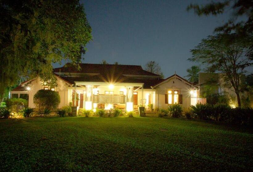 בית מלון כפרי Swanee Grand