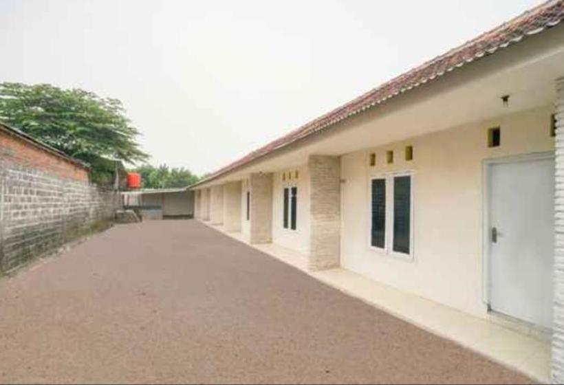 בית מלון כפרי Teratai Homestay Syarah