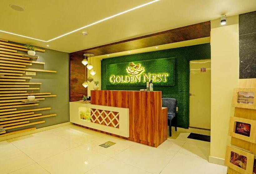 Отель Treebo Golden Nest
