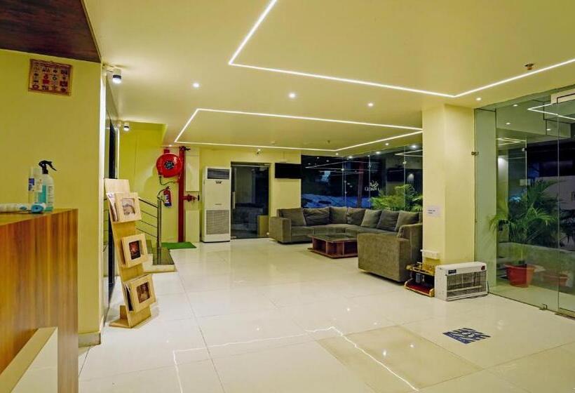 Отель Treebo Golden Nest