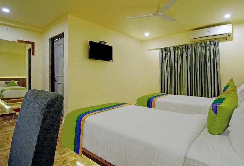 Отель Treebo Golden Nest